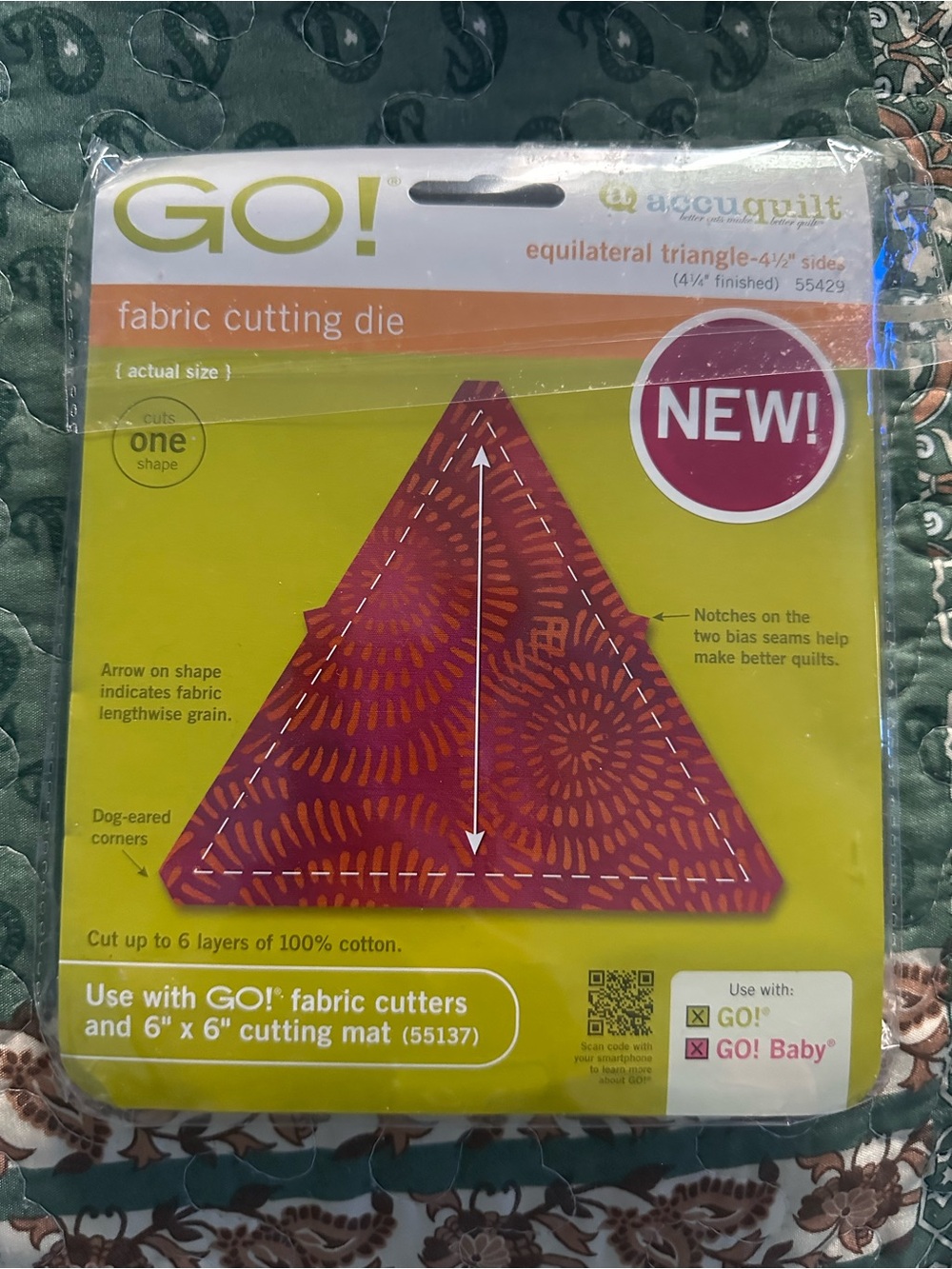 AccuQuilt Go ! Equilateral Triangle Fabric Cutting Die -